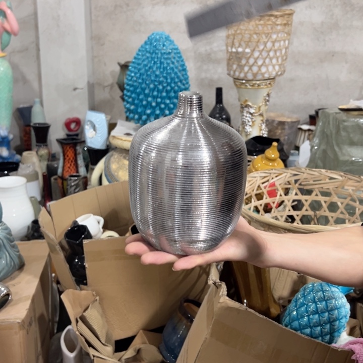 瓶高度16厘米口径2厘米微瑕捡漏