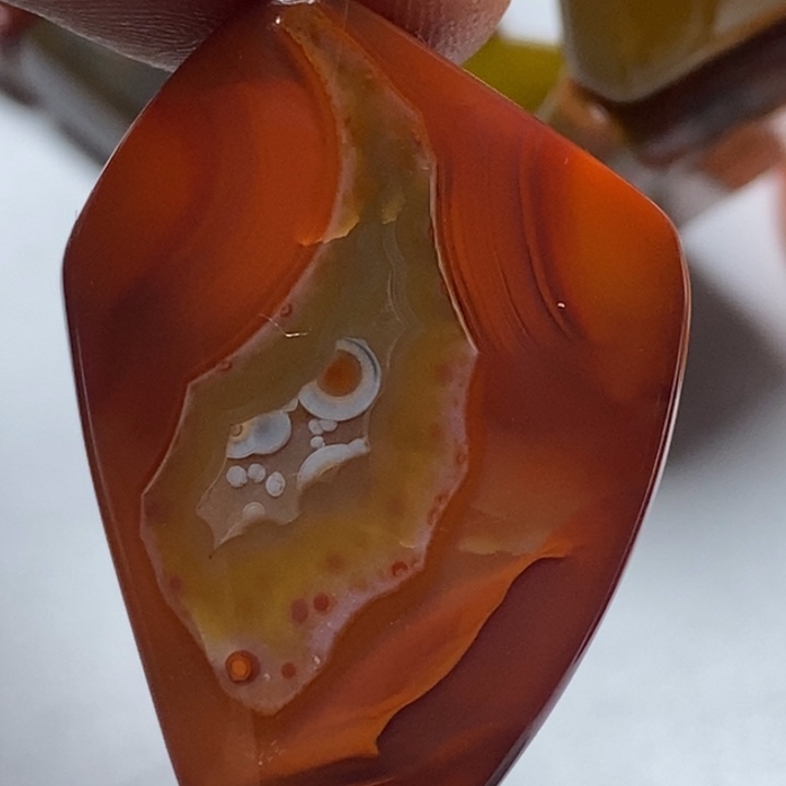 玛瑙/玉髓颈饰未镶嵌