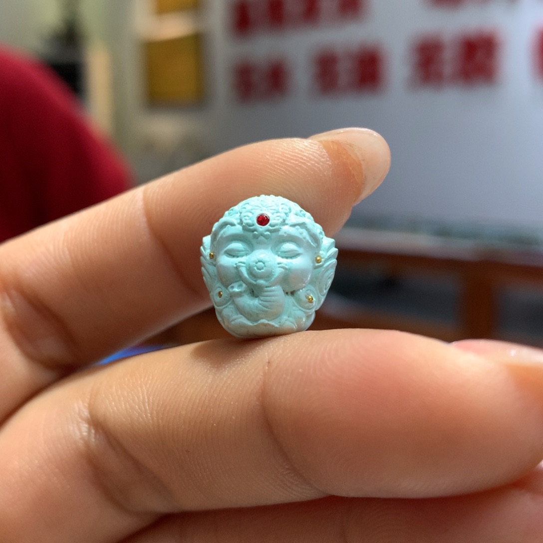 绿松石配饰未镶嵌