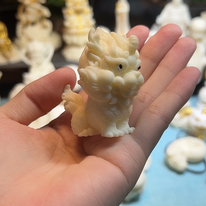 有机玻璃独角麒麟摆件