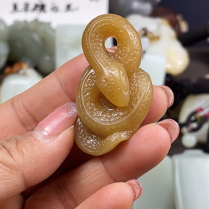 和田玉（糖玉）挂件未镶嵌