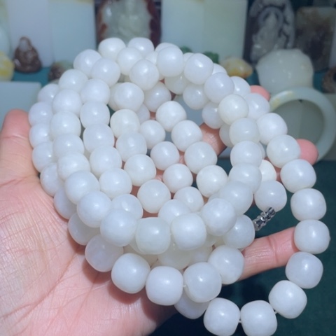 和田玉颈饰未镶嵌七*