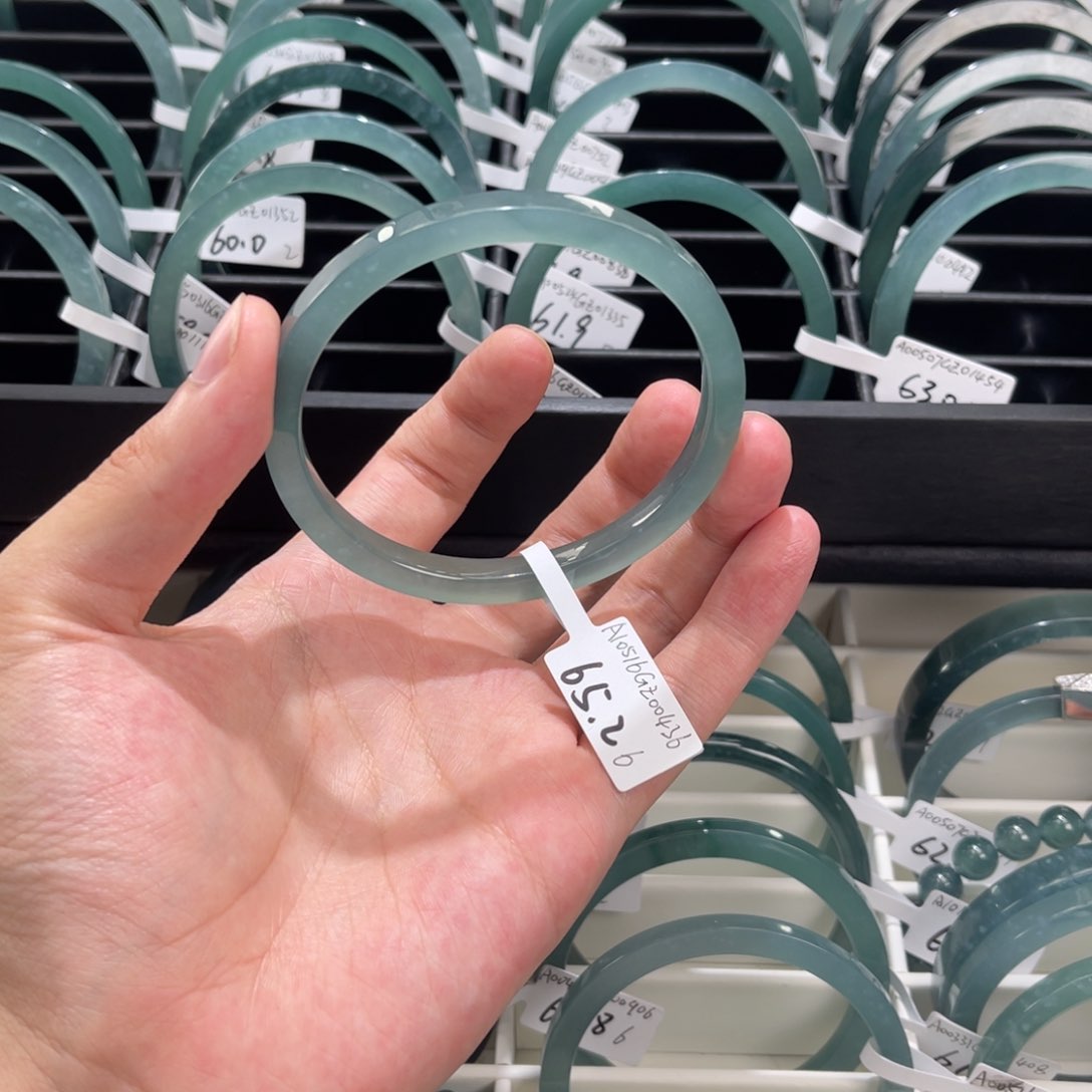 翡翠手镯未镶嵌老*丶65.26