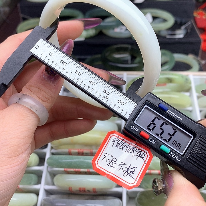 蛇纹石玉手镯未镶嵌779