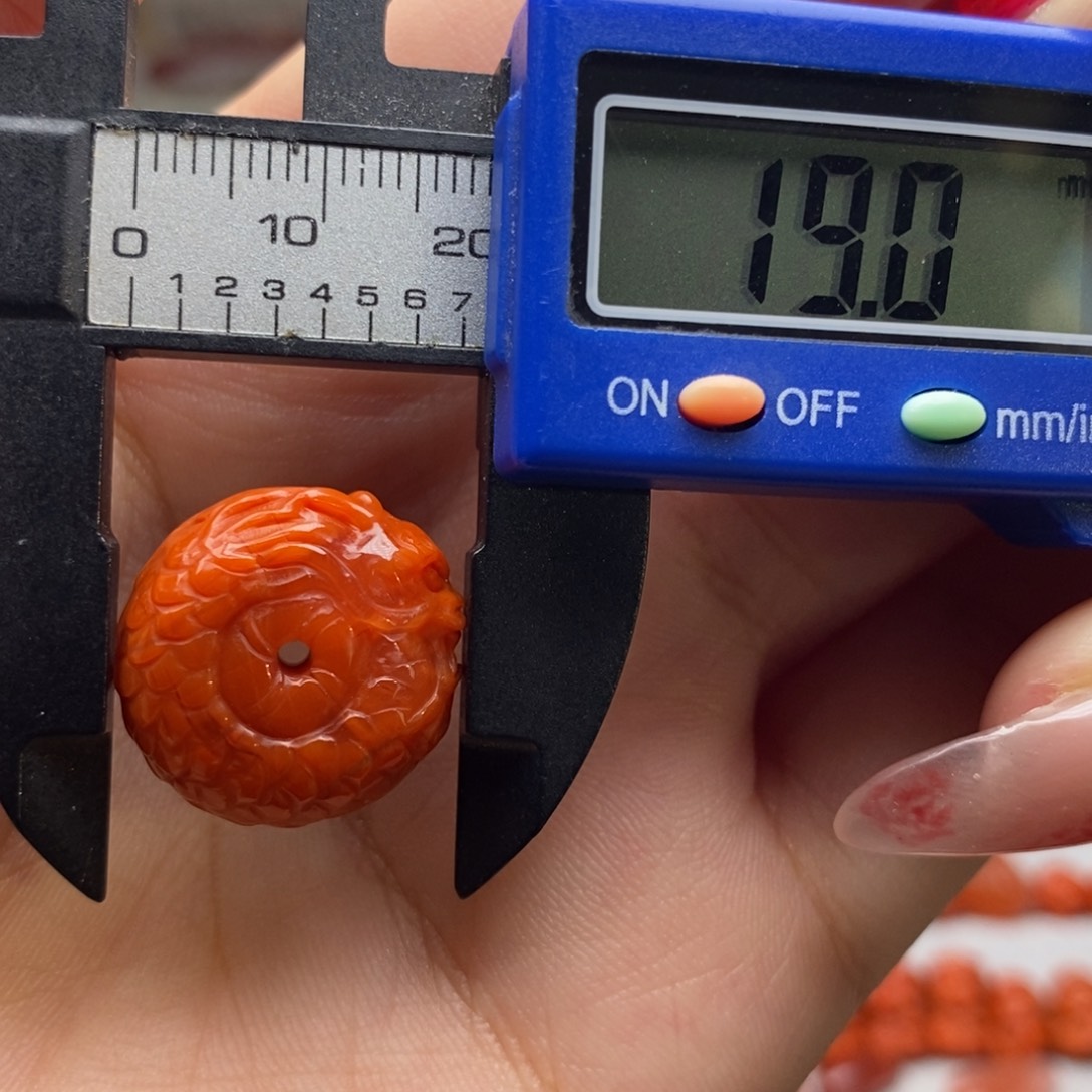 南红玛瑙配饰未镶嵌有瑕疵