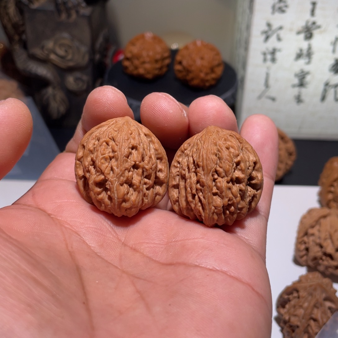 文玩核桃吊坠密纹