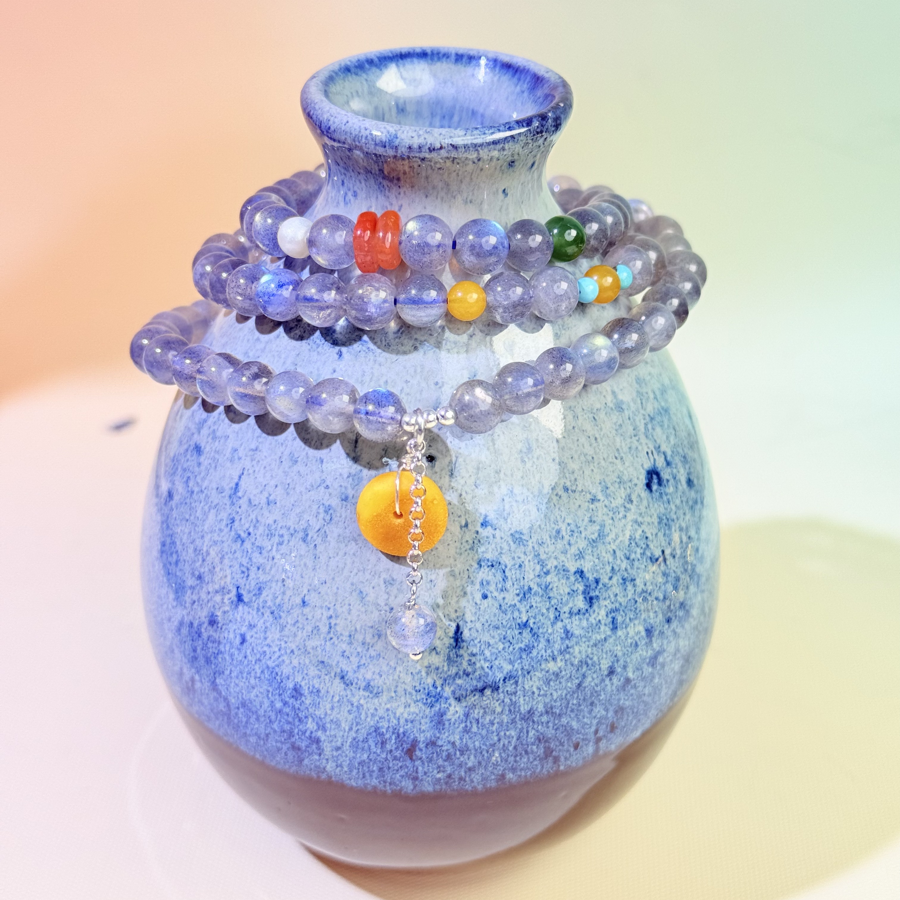 【621 月亮之上】灰月光蜜蜡和田玉6mm多圈手串面小仙多样性发其一Z