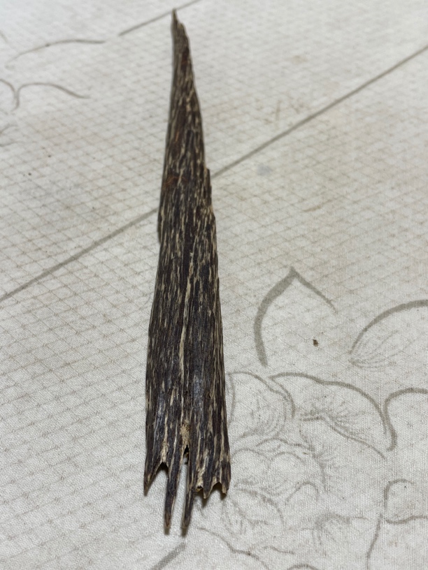 沉香树心油7.5的，海南天然野料，下树十多年，清香花蜜凉，韵味持久，