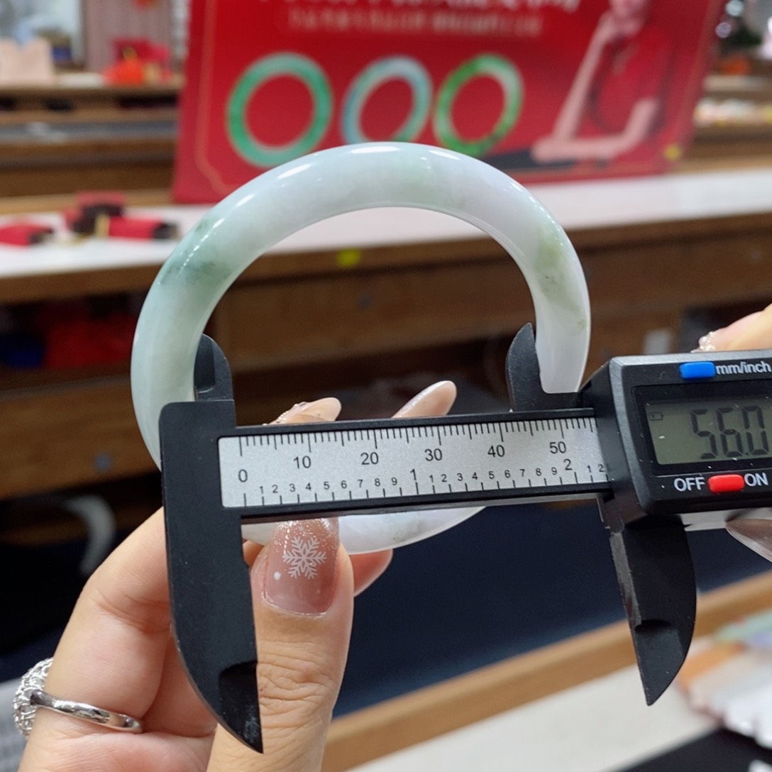 未镶嵌手镯翡翠翡翠