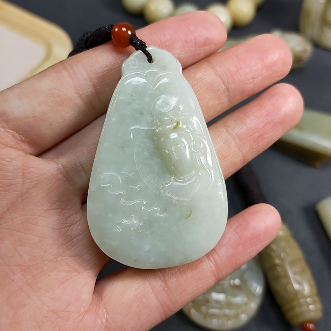 和田玉颈饰未镶嵌