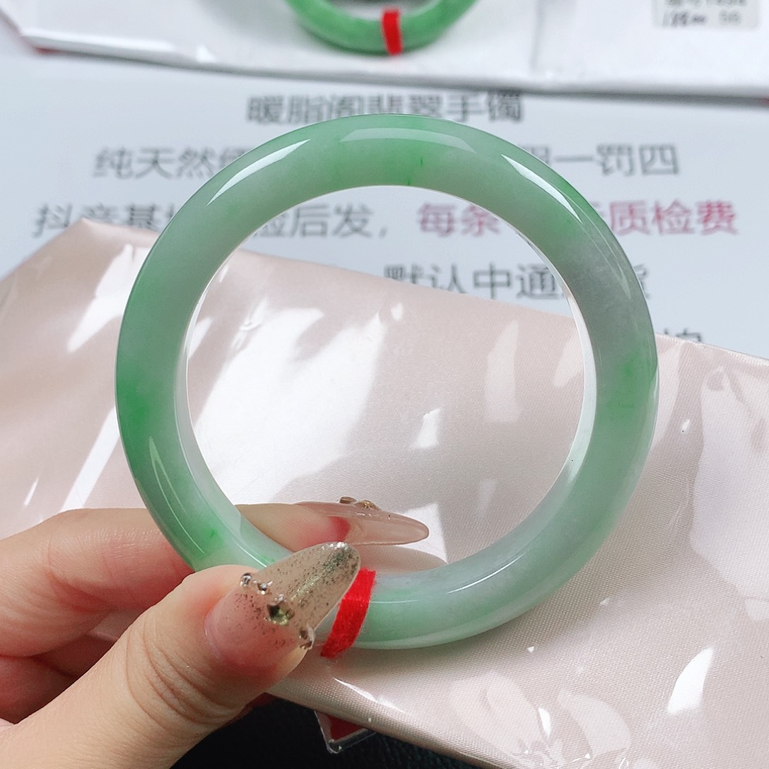 翡翠手镯未镶嵌41732