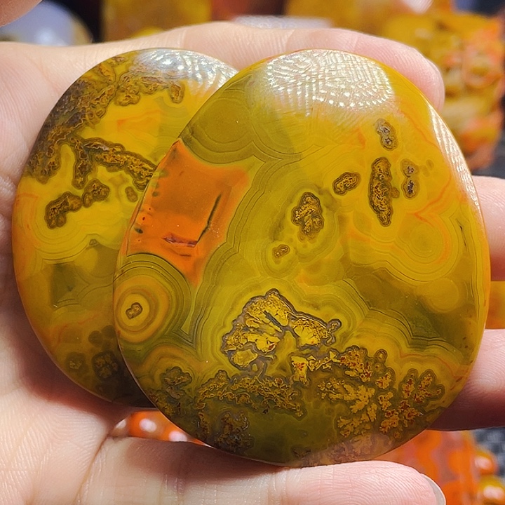 玛瑙/玉髓玛瑙未镶嵌离***草