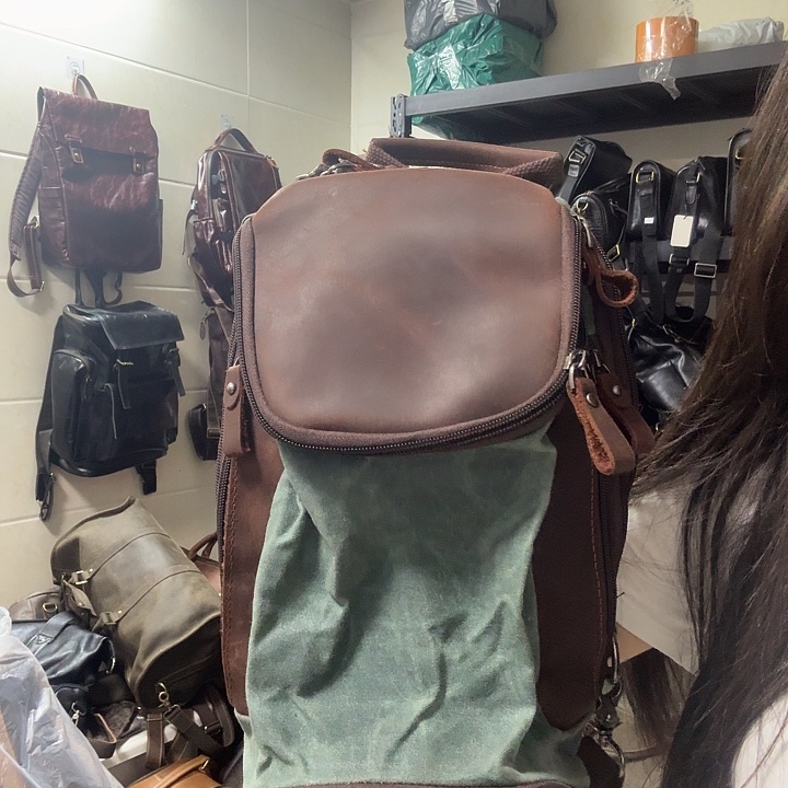 头层牛皮帆布疯马皮斜挎包