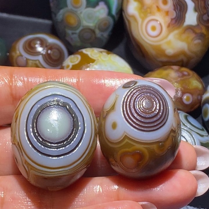 九***霄玛瑙/玉髓未镶嵌珠宝奇石