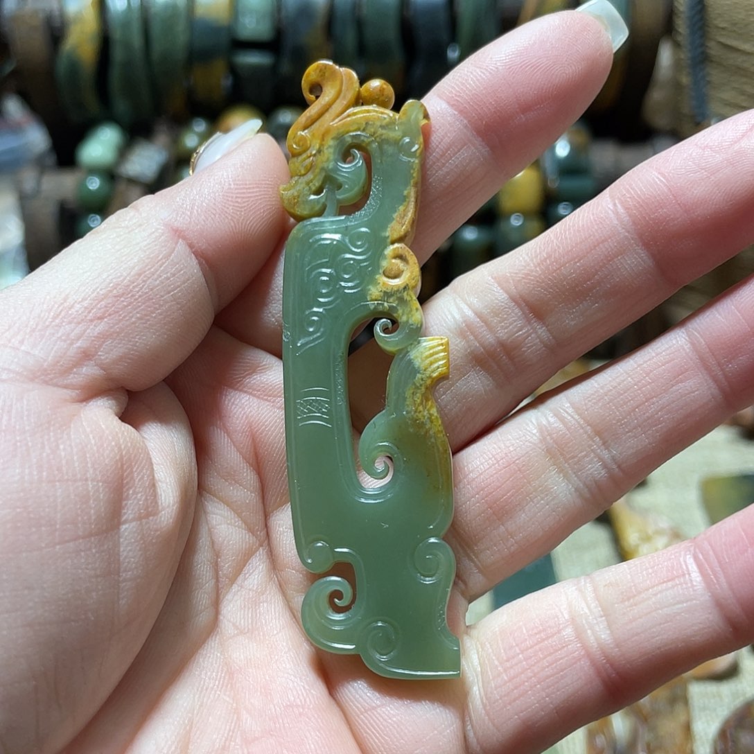 岫岩河磨玉（透闪石质玉）把件未镶嵌?****?