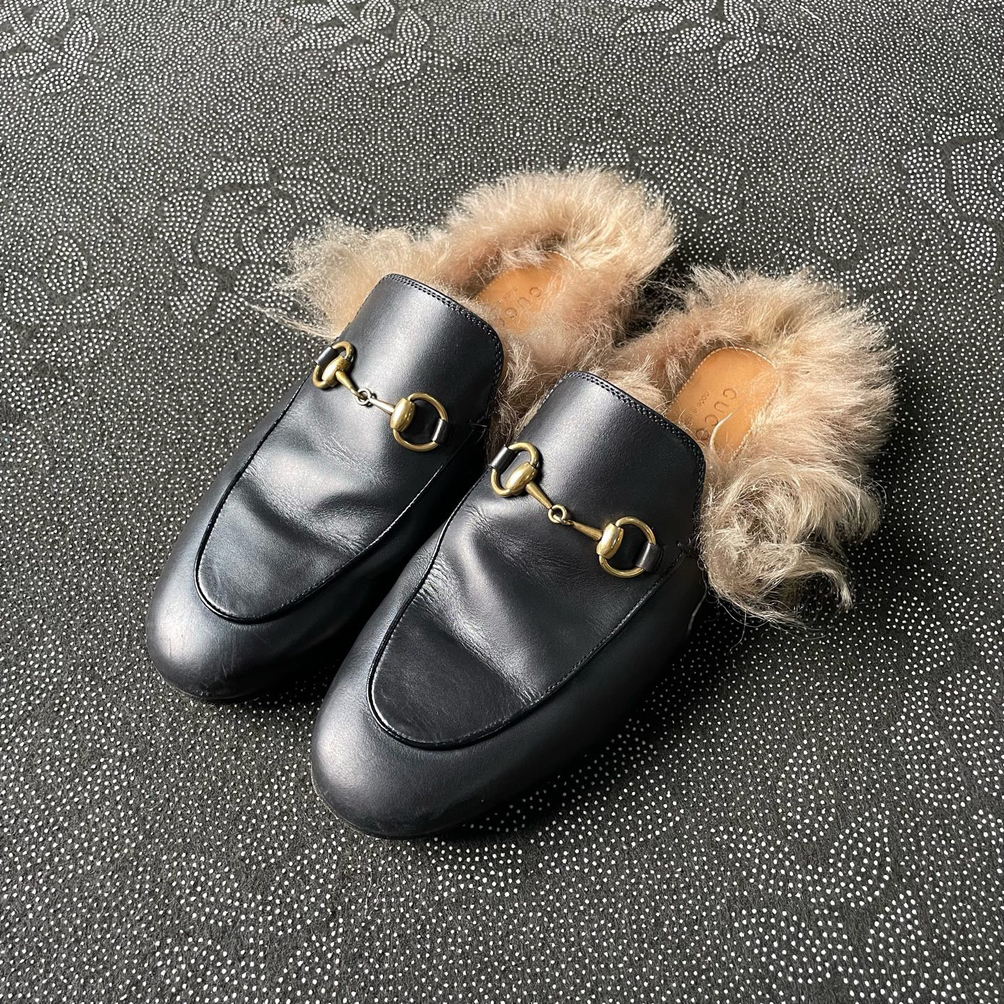 90新 GUCCI/古驰 毛绒半拖黑色/36码/无盒