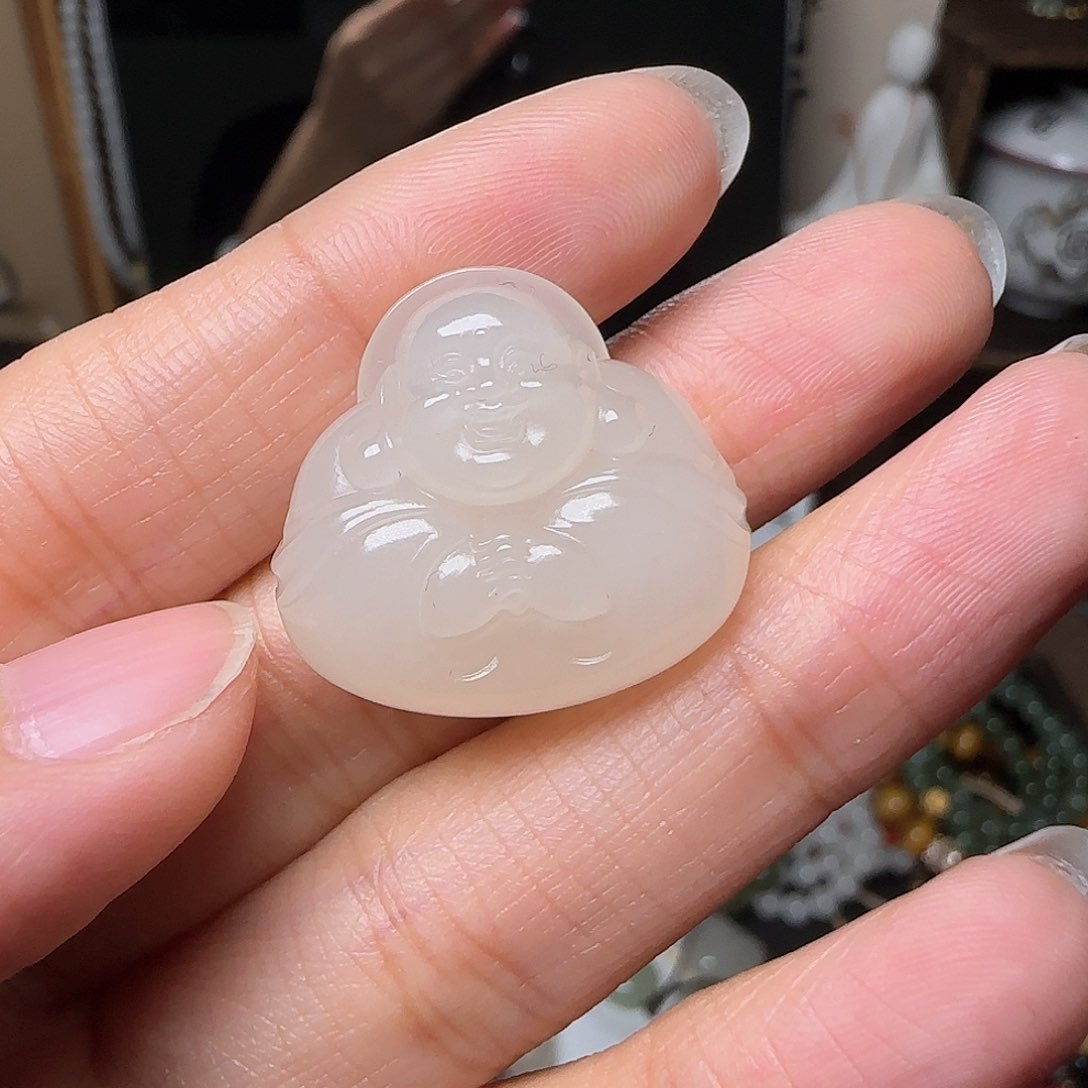 和田玉颈饰未镶嵌山***气