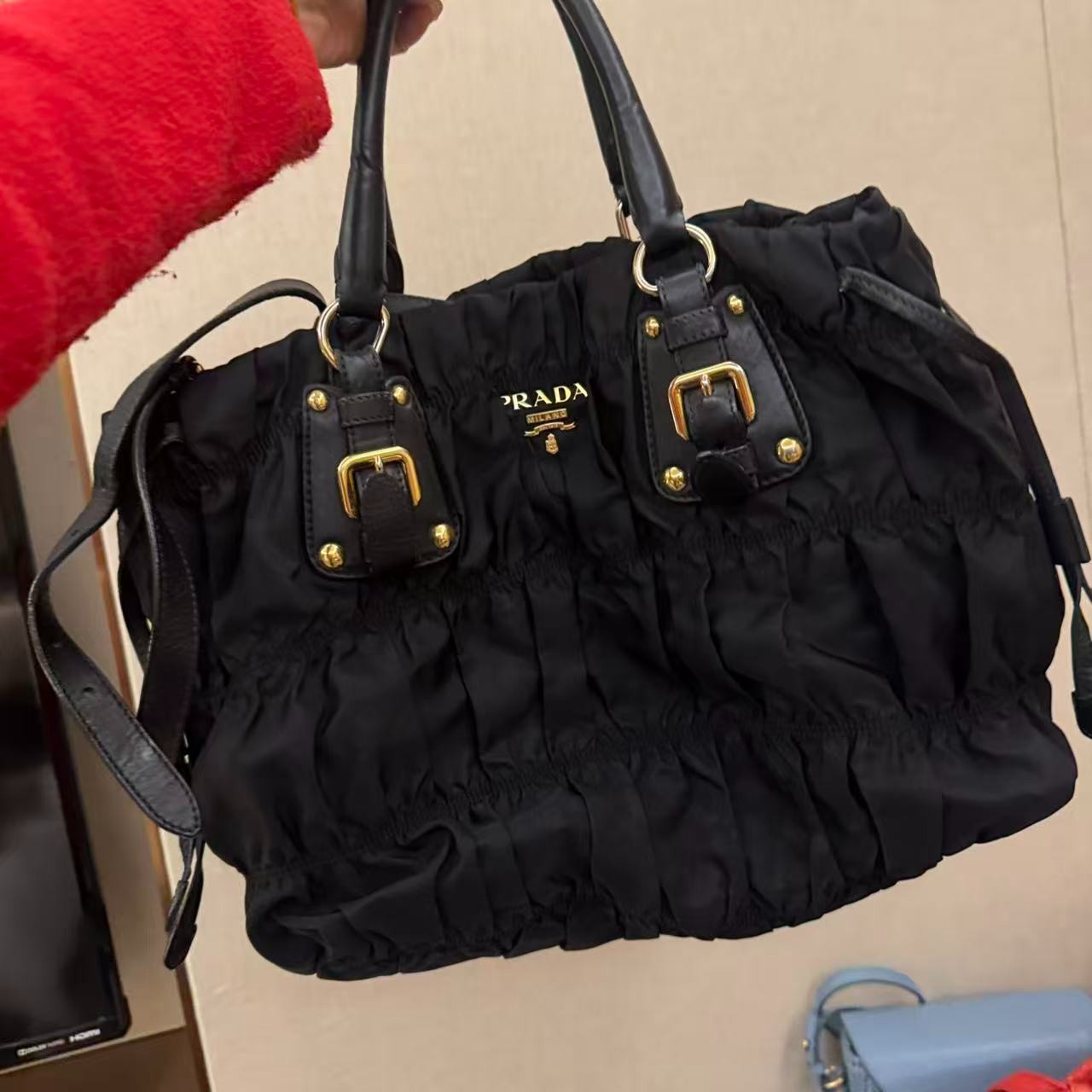 95新 Prada/普拉达 qy 黑金 托特 普拉达/二奢包包