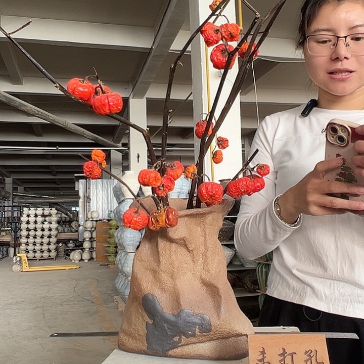 景德镇陶瓷花瓶工厂