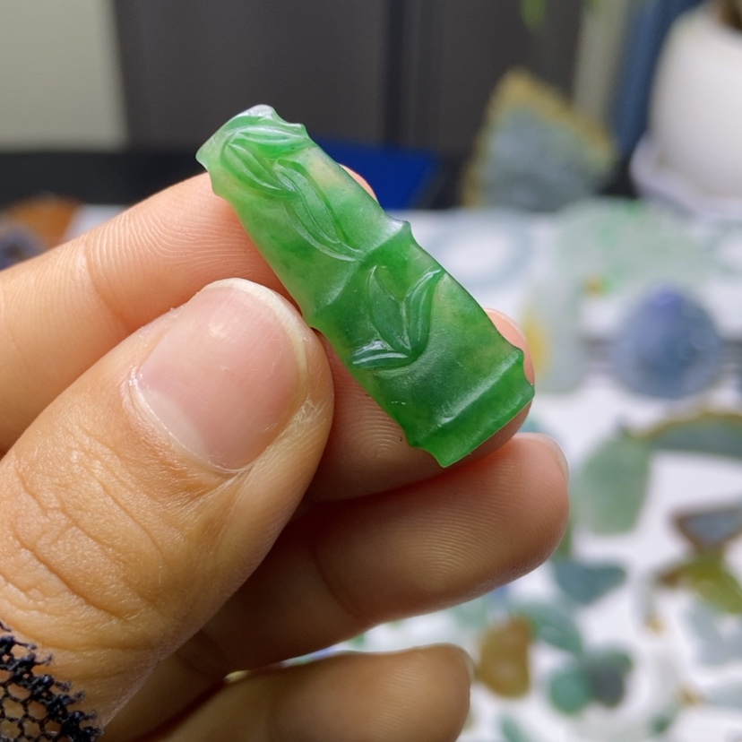 【闪购商品】定制翡翠未镶嵌竹节