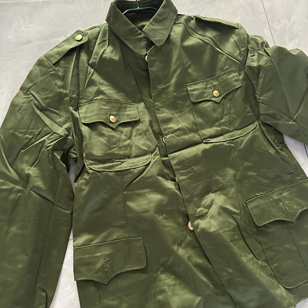 087【冬铜扣草绿色工作服】4个兜