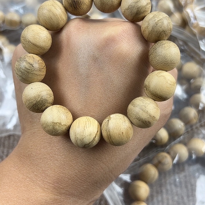 木文莱1.6沉。香。。。。。。