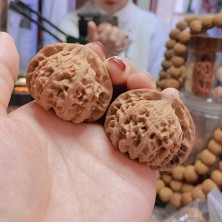 【闪购商品】文玩核桃把件44.5宫灯