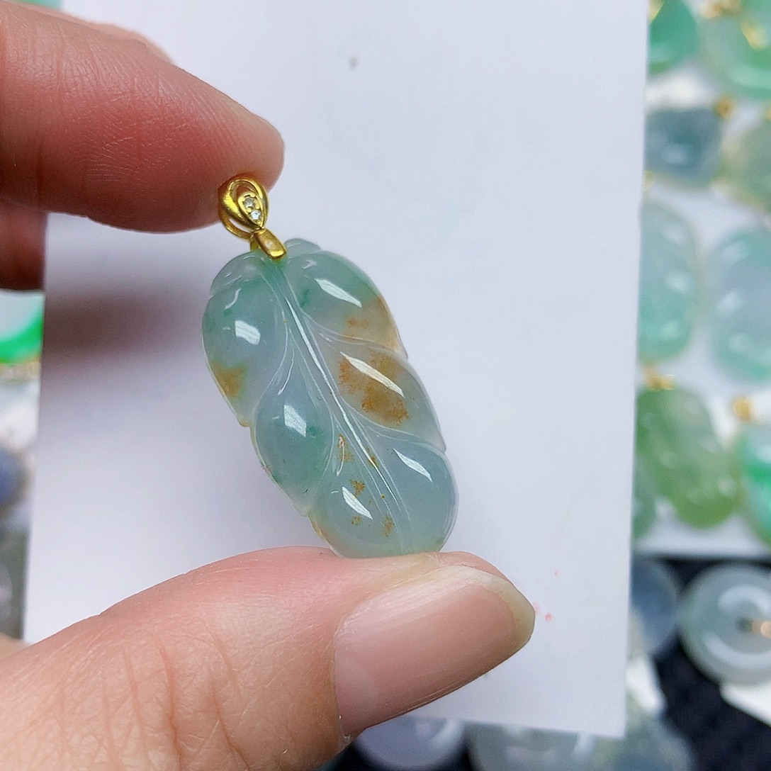 翡翠未镶嵌颈饰3456666