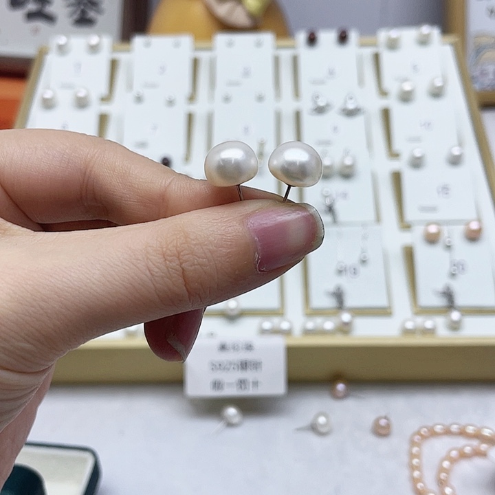 淡水珍珠耳饰银S925镶嵌一***&