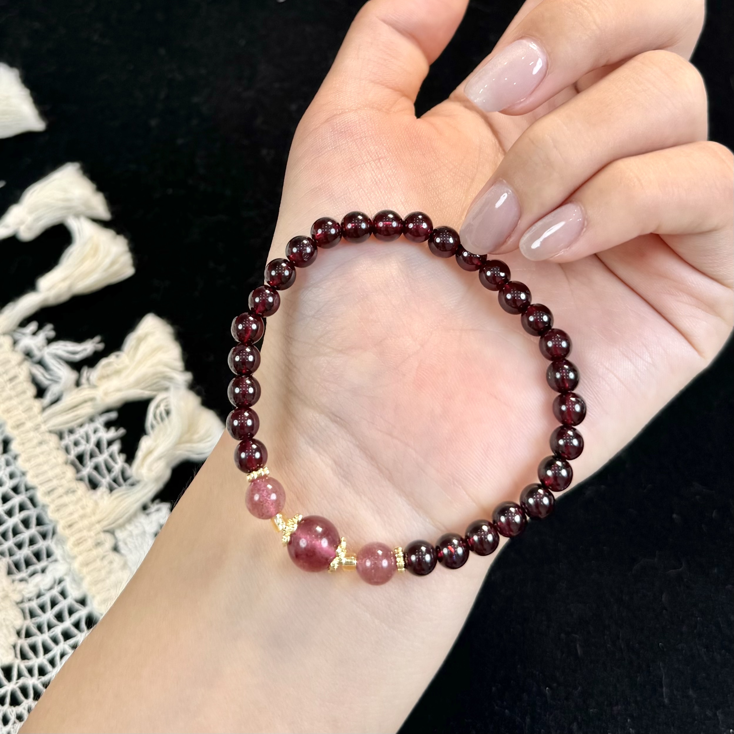 石榴石手串配草莓晶手工简约气质手链（多样性发一件）B-80