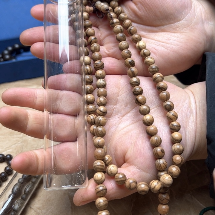 大叶紫檀（黑酸枝木类）