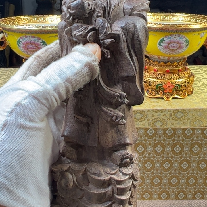 精品摆件工艺品等