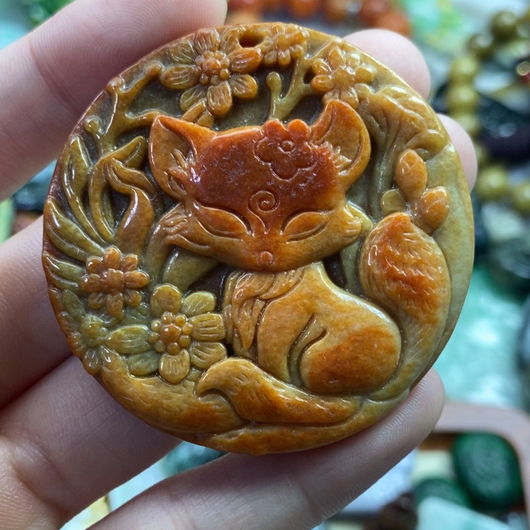 翡翠未镶嵌颈饰吊坠