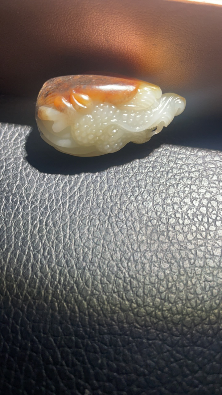 30克和田玉龙头吊坠