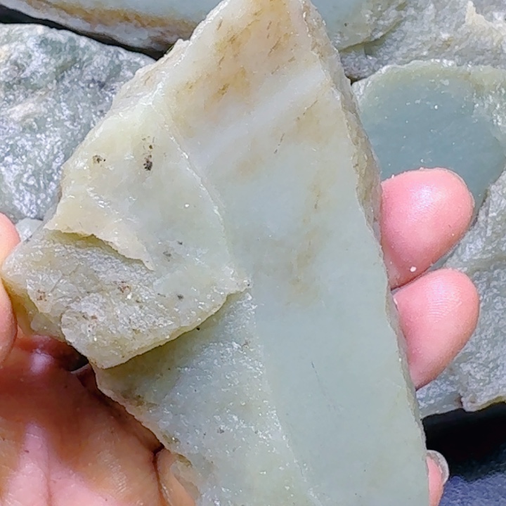 和田玉未镶嵌珠宝半成品