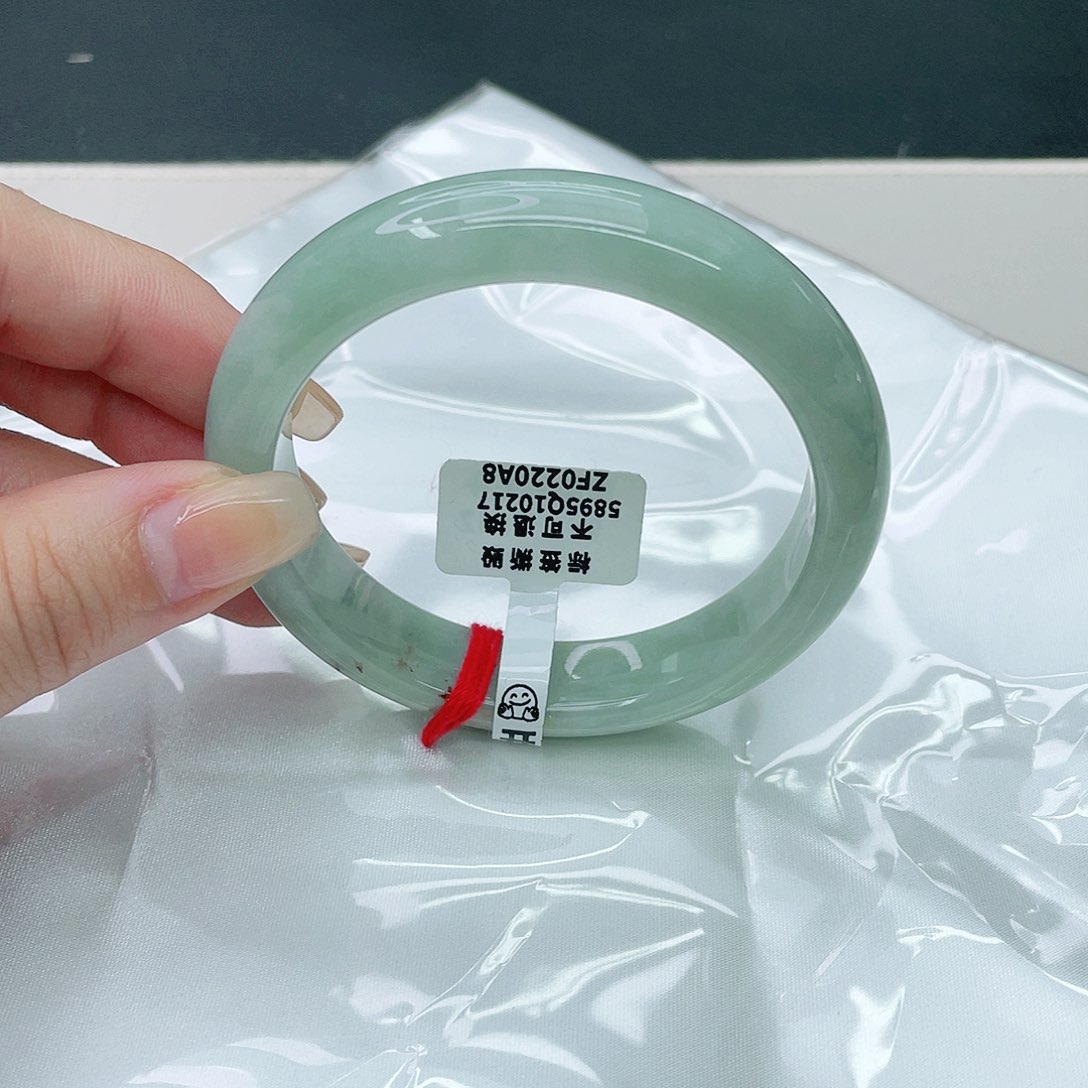 翡翠未镶嵌手镯正58.5