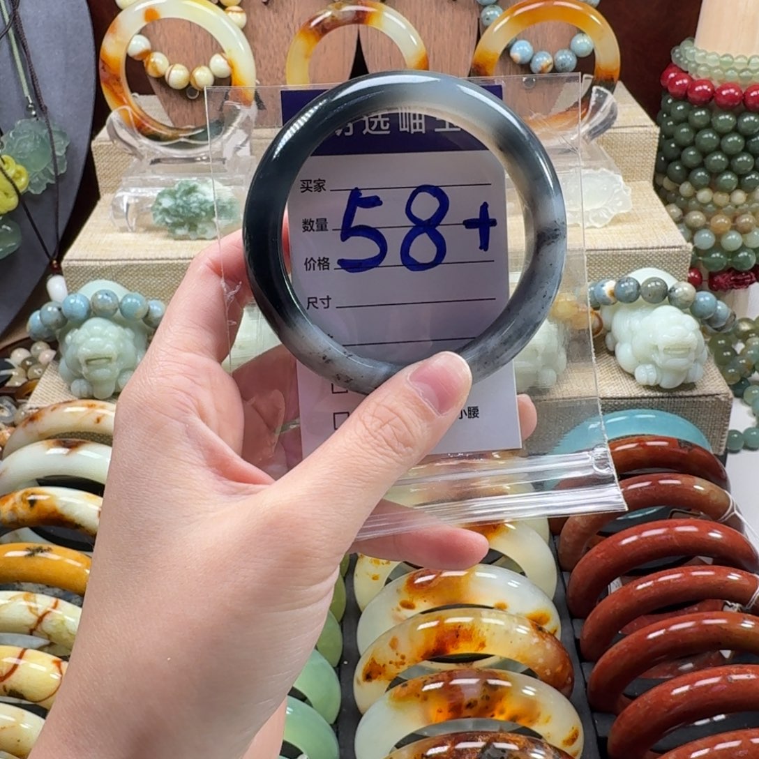 蛇纹石玉未镶嵌手镯789