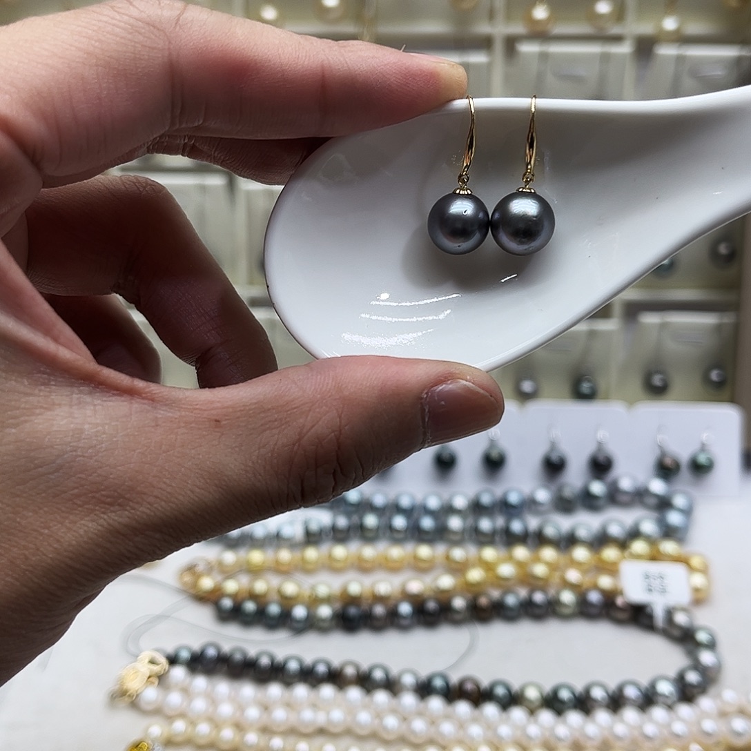 海水珍珠耳饰18K金镶嵌