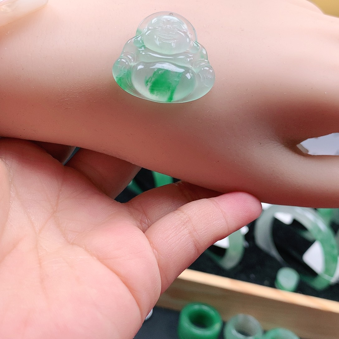 石英质玉佛公未镶嵌