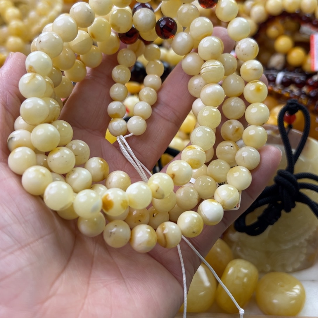 琥珀珠宝奇石未镶嵌