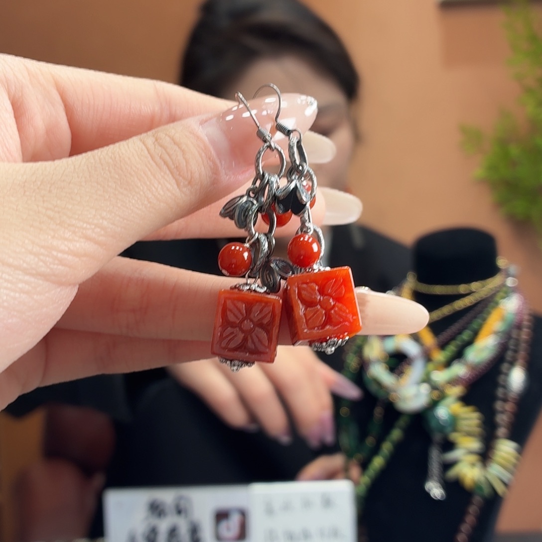 翡翠未镶嵌耳饰耳饰