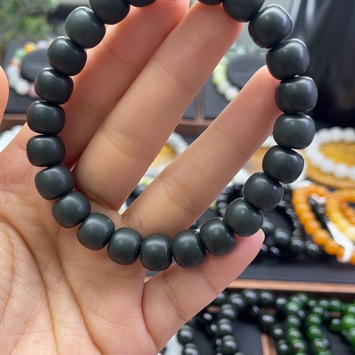 和田玉未镶嵌手串