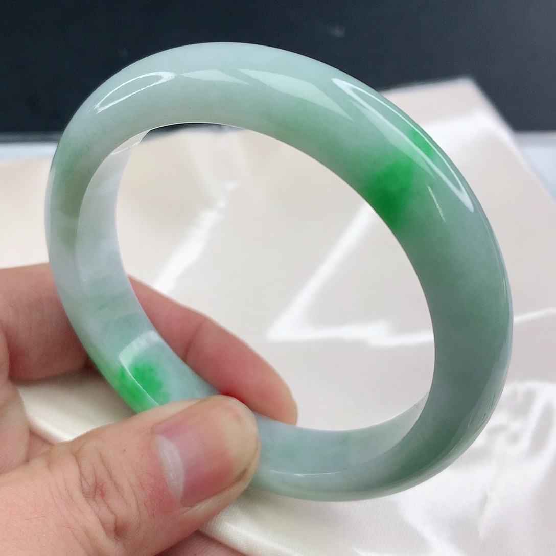 翡翠手镯未镶嵌8507圈55