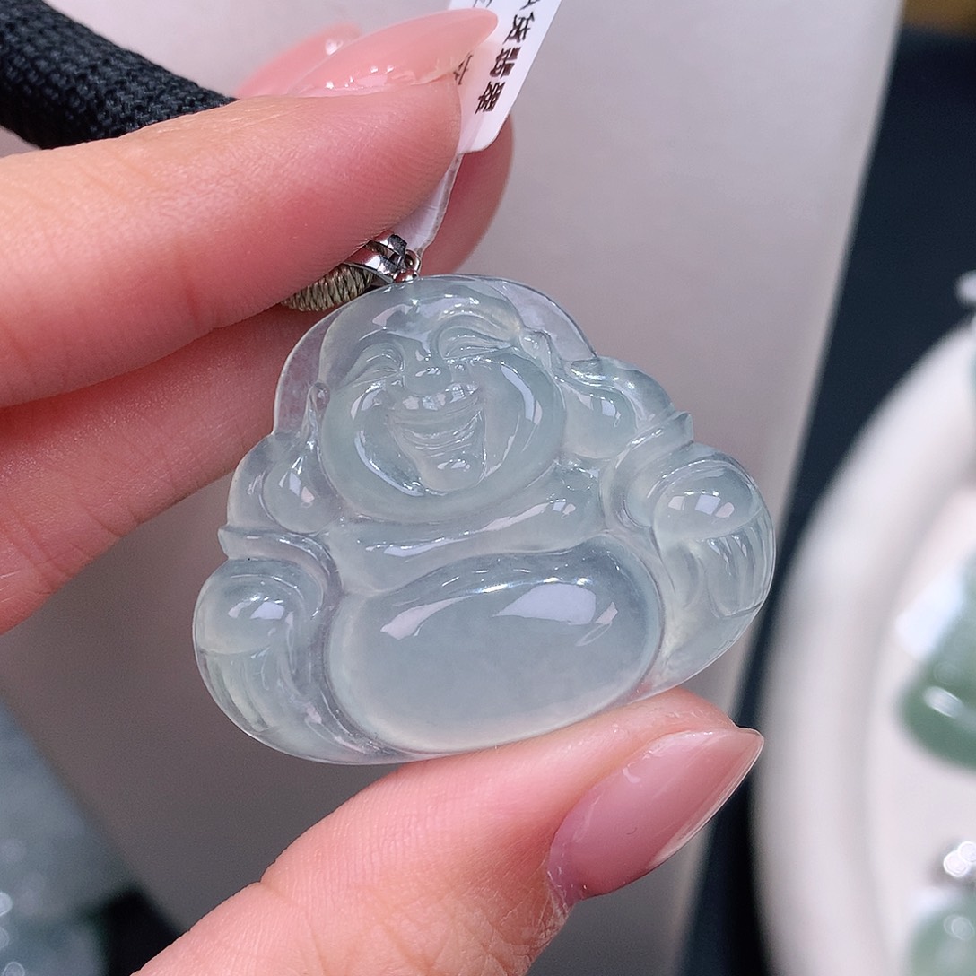 颈饰18K金镶嵌翡翠高冰薄荷绿大佛公