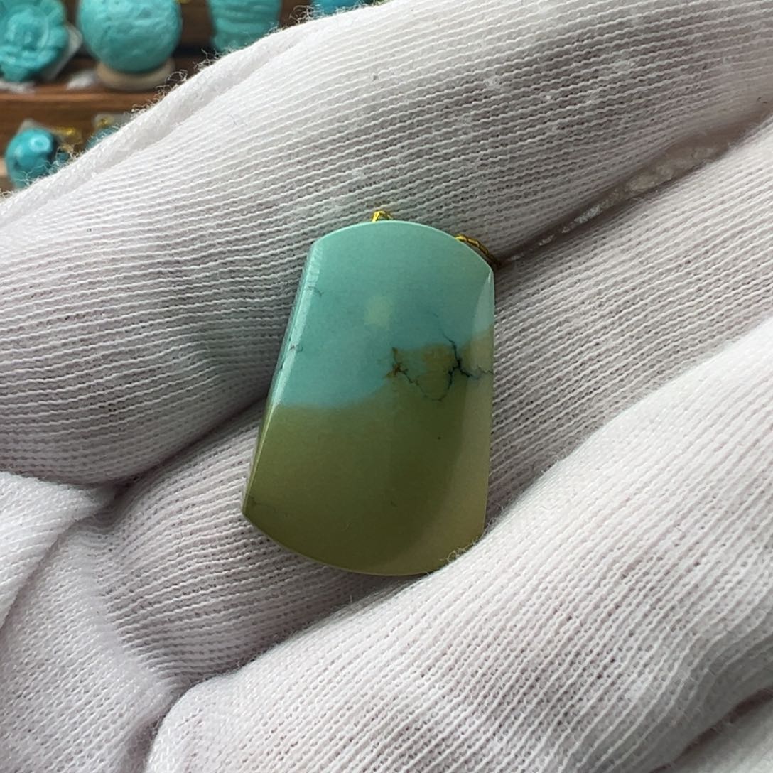 绿松石配饰未镶嵌