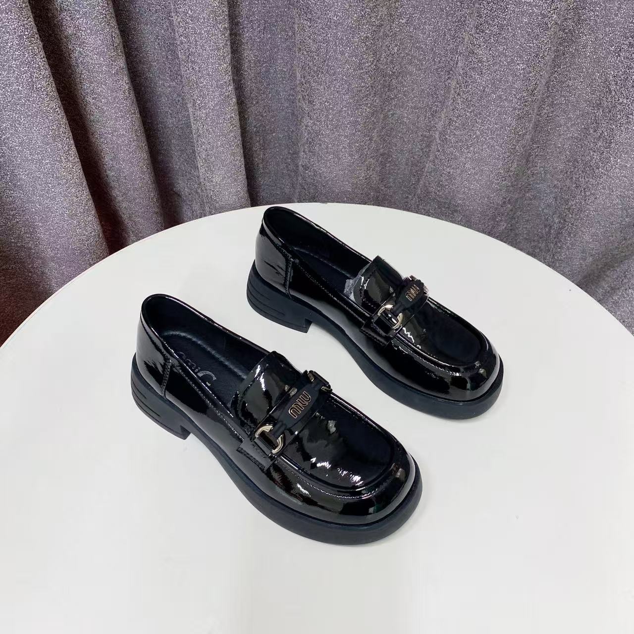 C8954  黑色  乐福鞋2025新款舒适低跟一脚蹬女士深口单鞋
