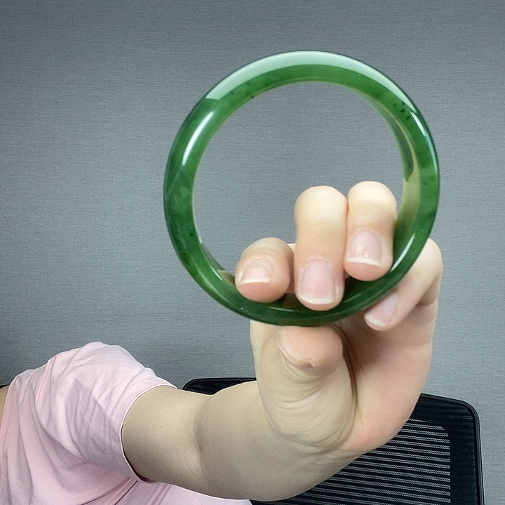 奋***后和田玉未镶嵌手镯