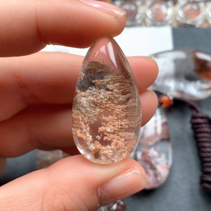 水晶颈饰未镶嵌极***子水晶