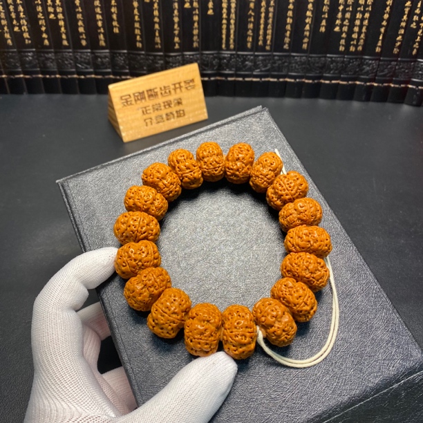 高端定制：毕业菠萝蜜夹板（18号）