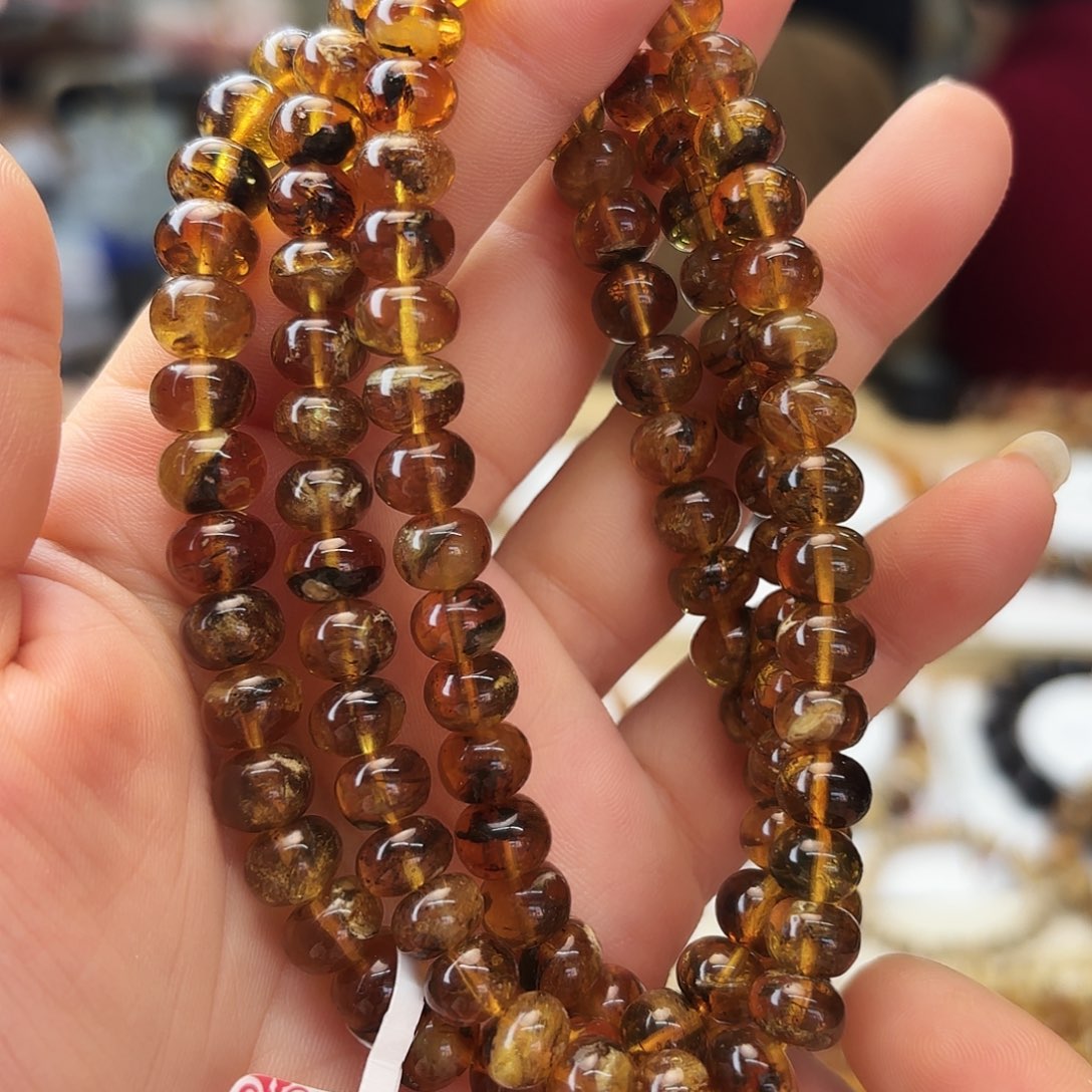 琥珀未镶嵌裸石八